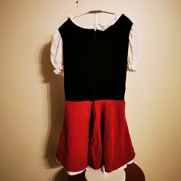 Women's plus size red Riding Hood costume. - Picture 5 of 5